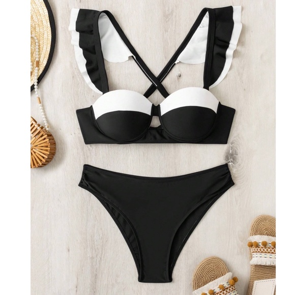 Color Block Ruffle Detail Padded beach Bikini - Picture 3 of 4